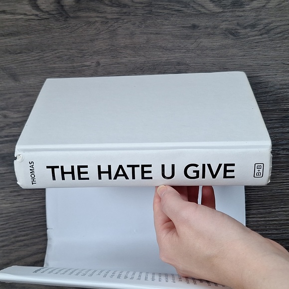 ✳️2 for $14✳️ The Hate You Give Book - Picture 3 of 5